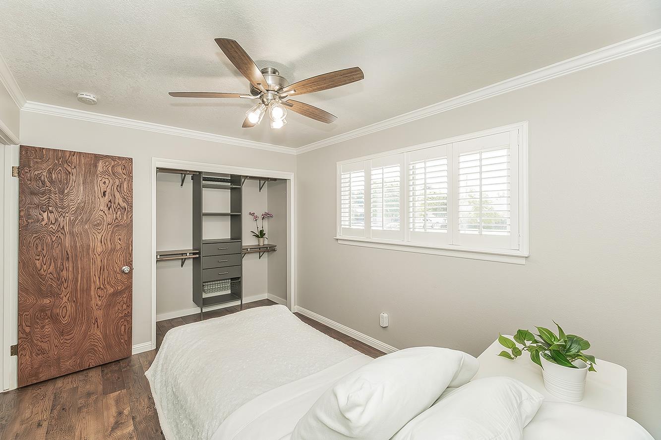 5915 E El Monte Way, Fresno, CA 93727