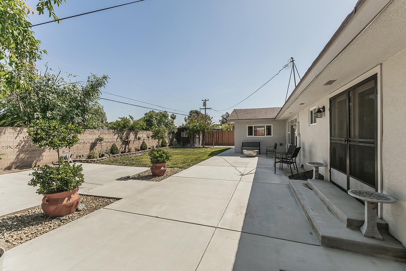 5915 E El Monte Way, Fresno, CA 93727