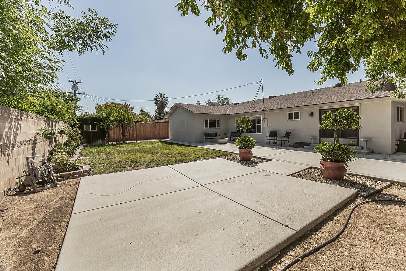 5915 E El Monte Way, Fresno, CA 93727