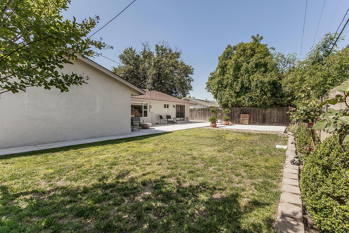 5915 E El Monte Way, Fresno, CA 93727