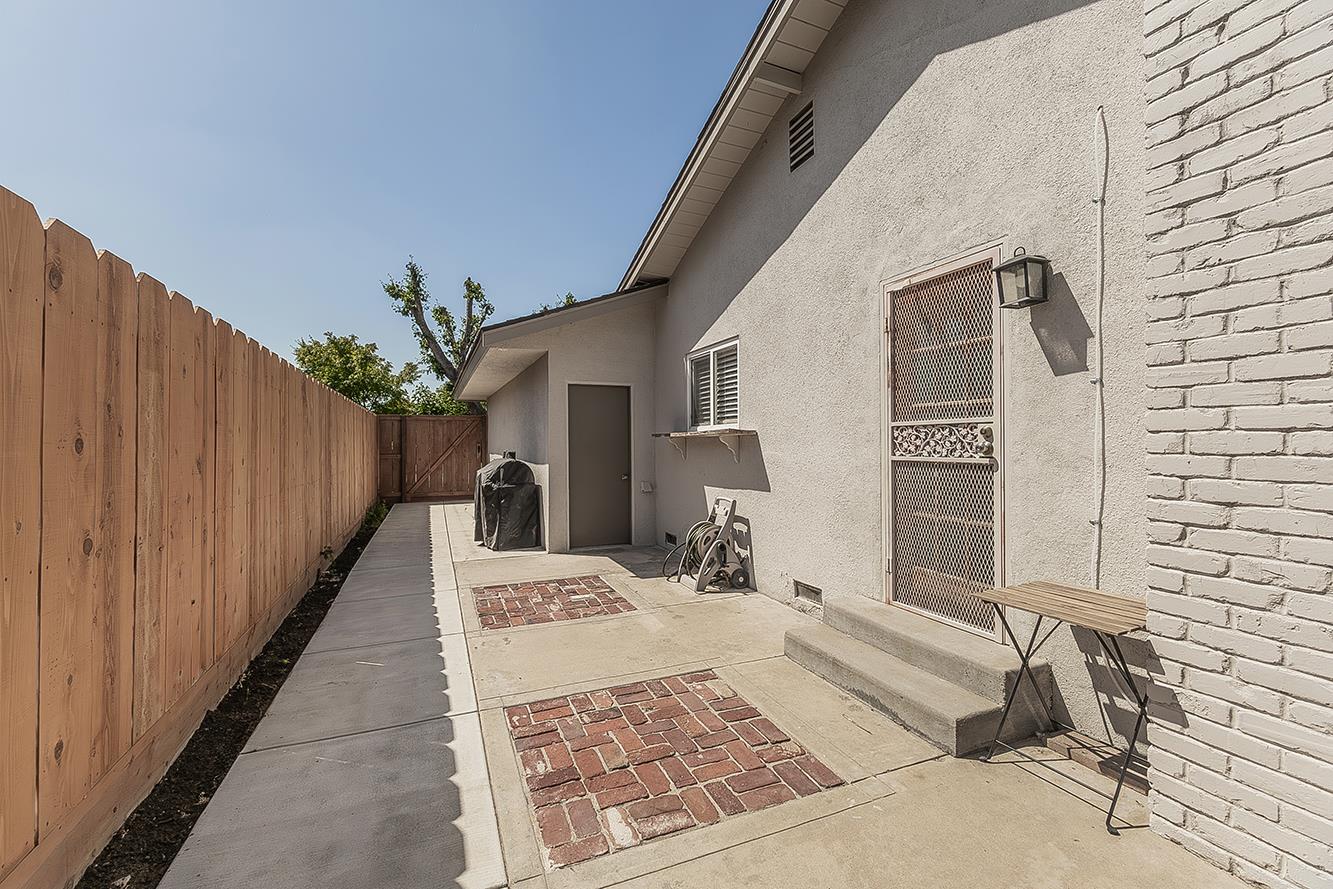 5915 E El Monte Way, Fresno, CA 93727