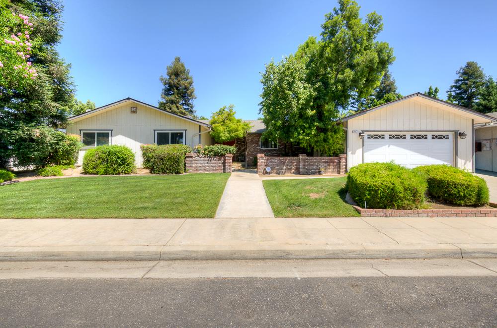 2147 Mitchell Ave, Clovis, CA 93611