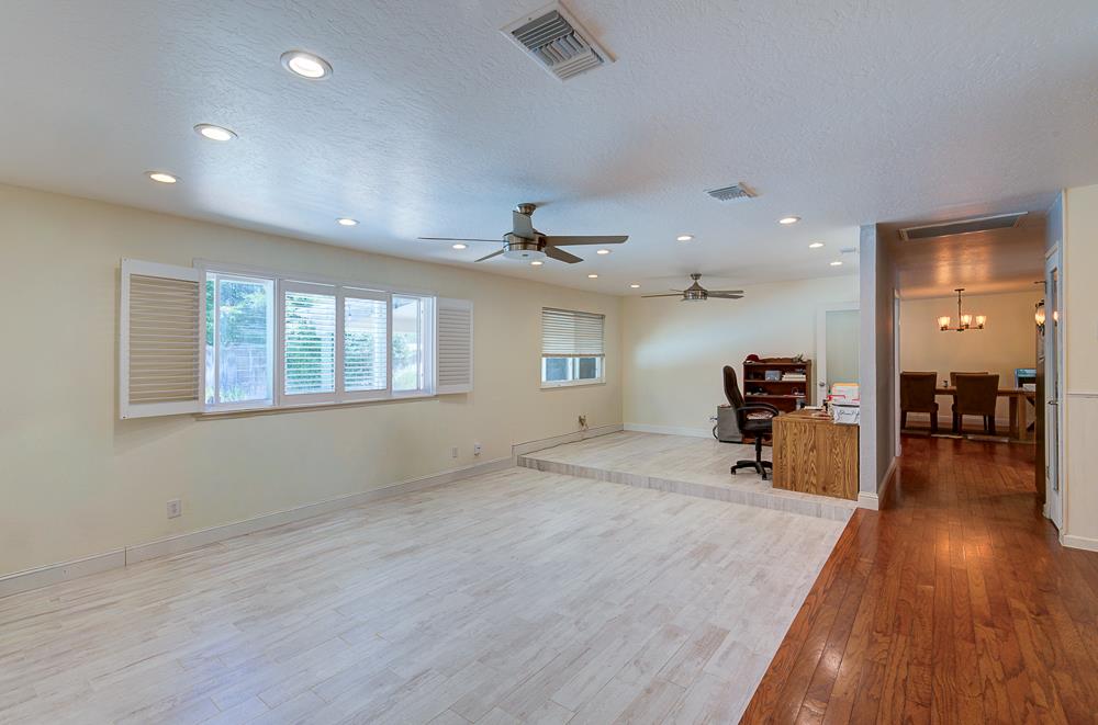 2147 Mitchell Ave, Clovis, CA 93611