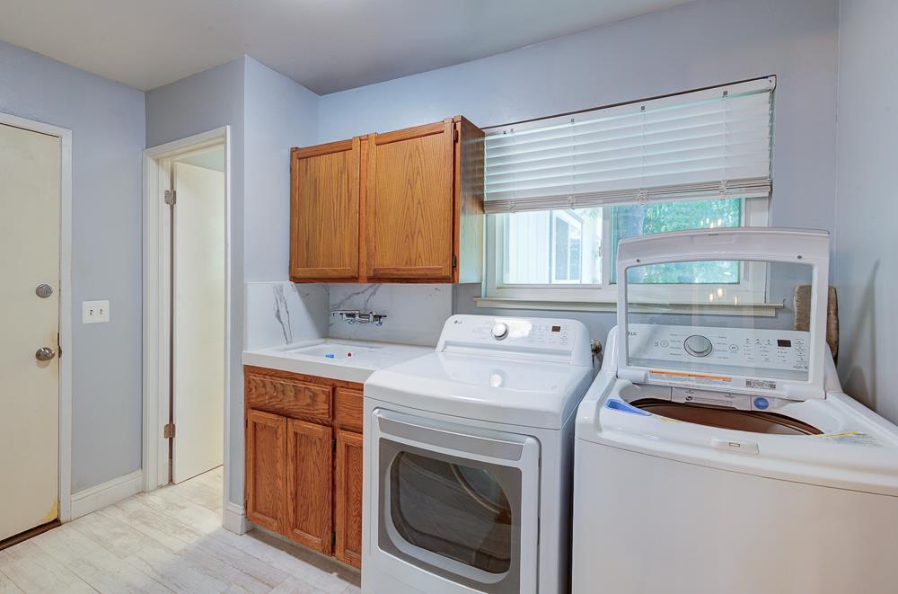 2147 Mitchell Ave, Clovis, CA 93611