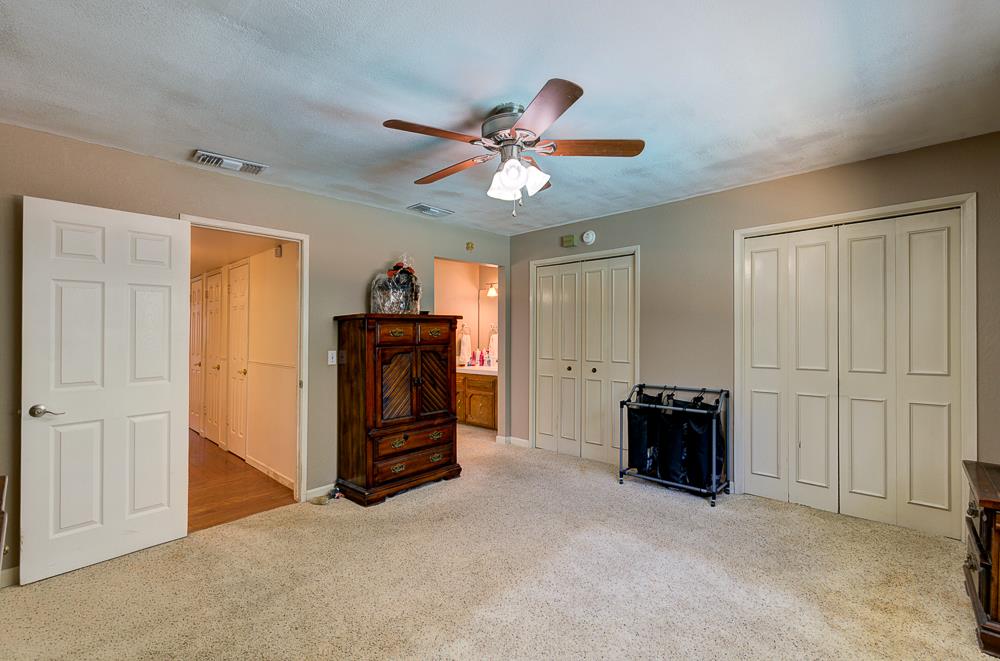 2147 Mitchell Ave, Clovis, CA 93611