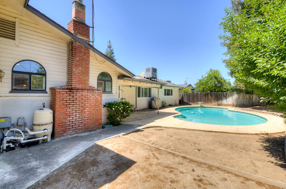 2147 Mitchell Ave, Clovis, CA 93611
