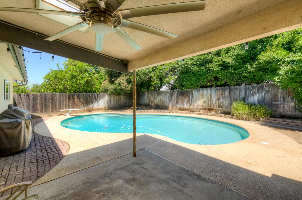 2147 Mitchell Ave, Clovis, CA 93611