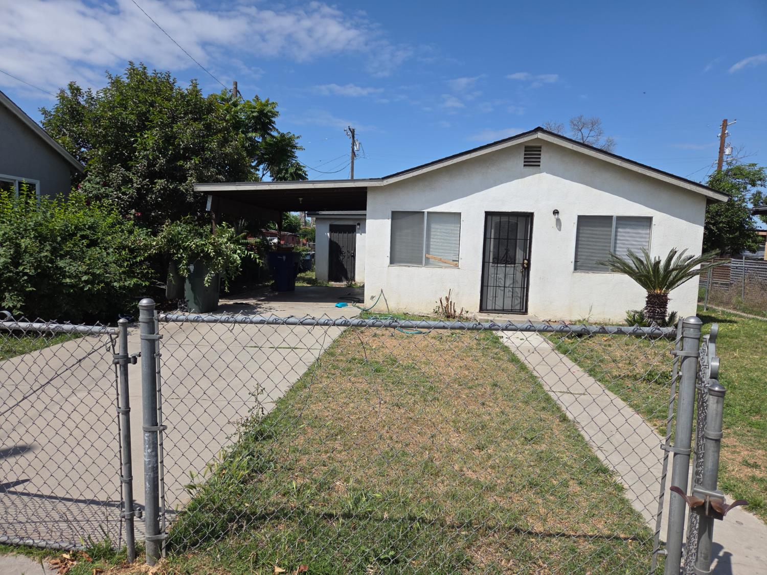 2690 S Cedar, Fresno, CA 93725