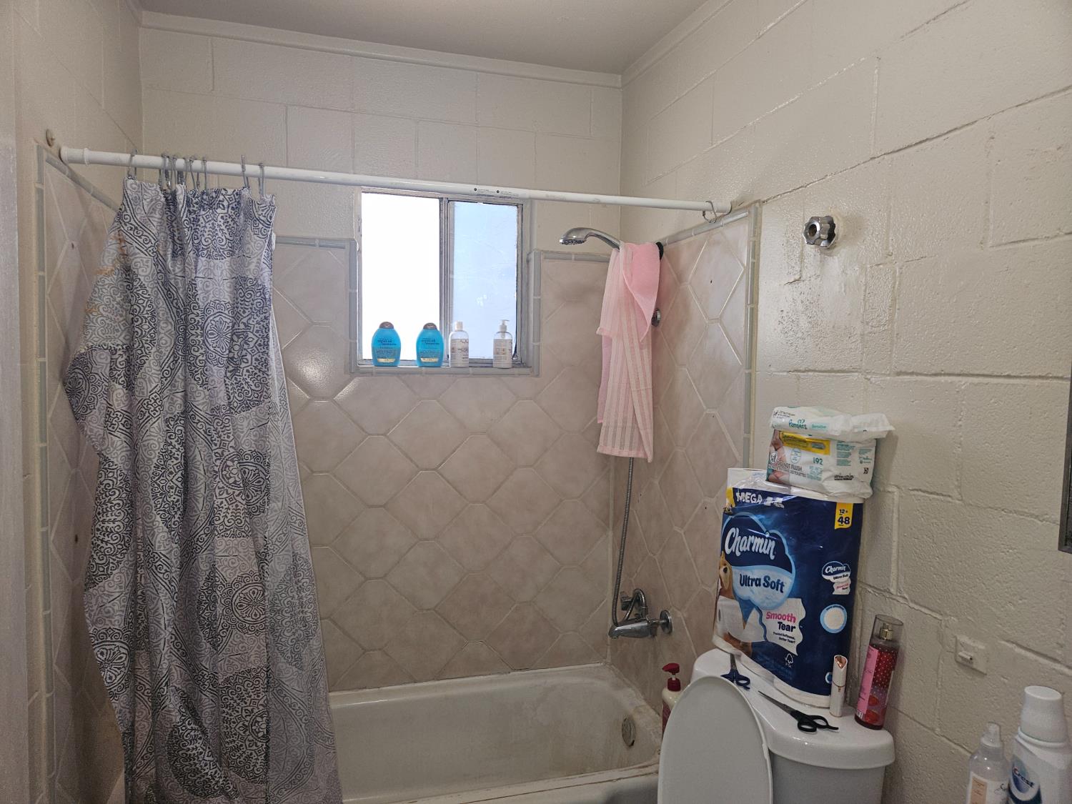 2690 S Cedar, Fresno, CA 93725