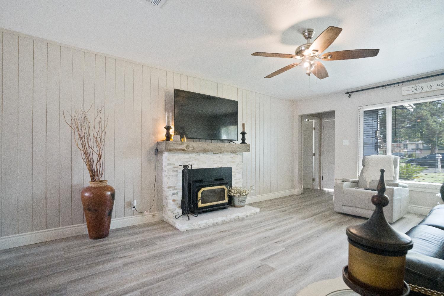 1403 E Griffith Way, Fresno, CA 93704