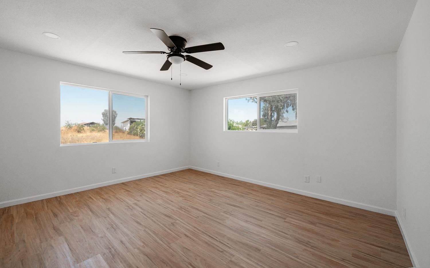 15758 Mark Rd, Madera, CA 93636