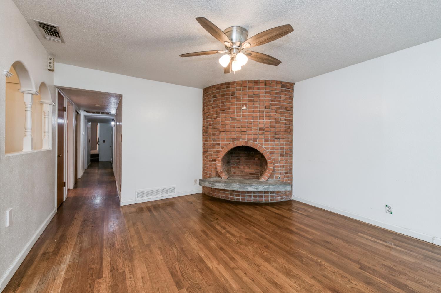 4326 E Gettysburg Ave, Fresno, CA 93726