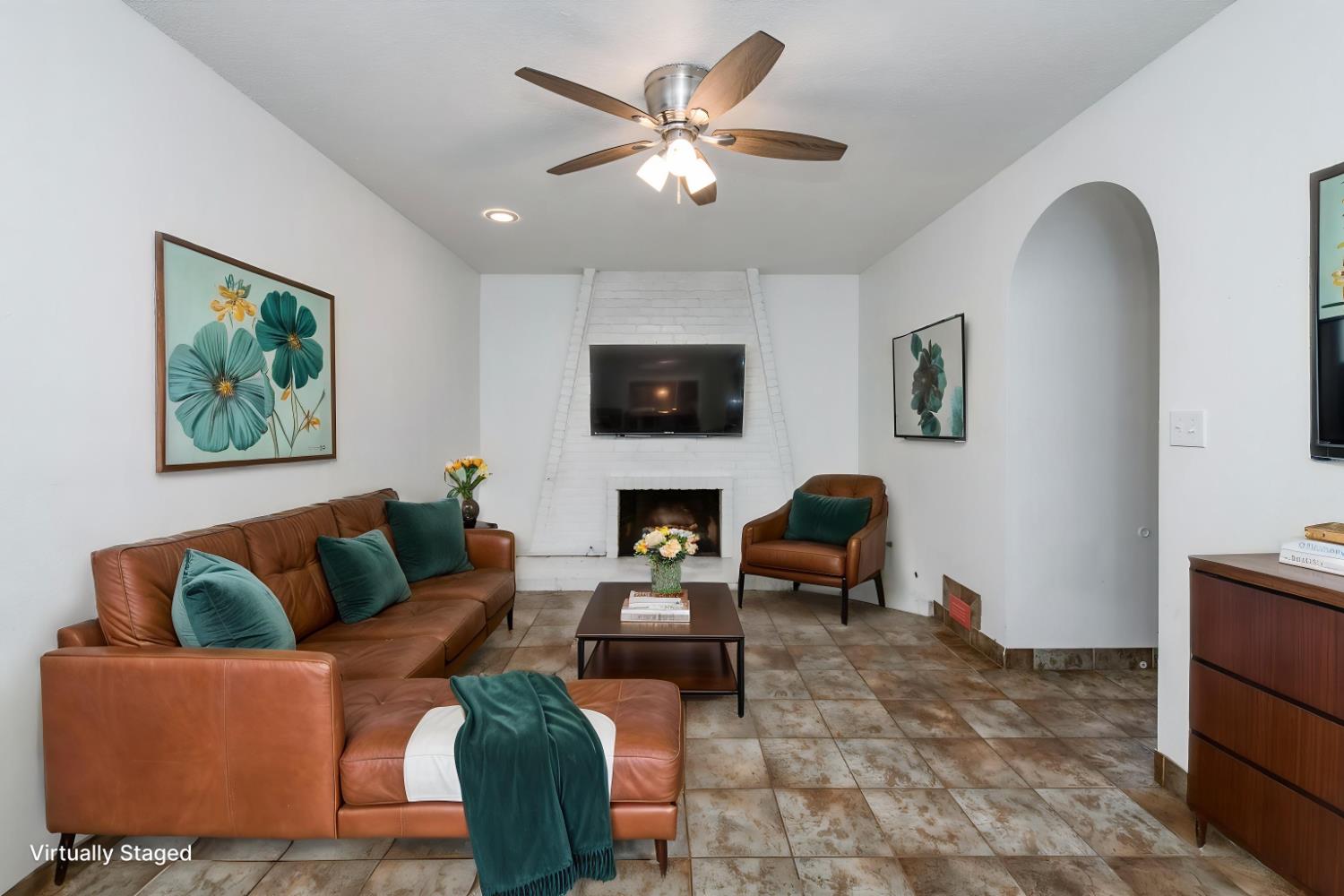 4326 E Gettysburg Ave, Fresno, CA 93726