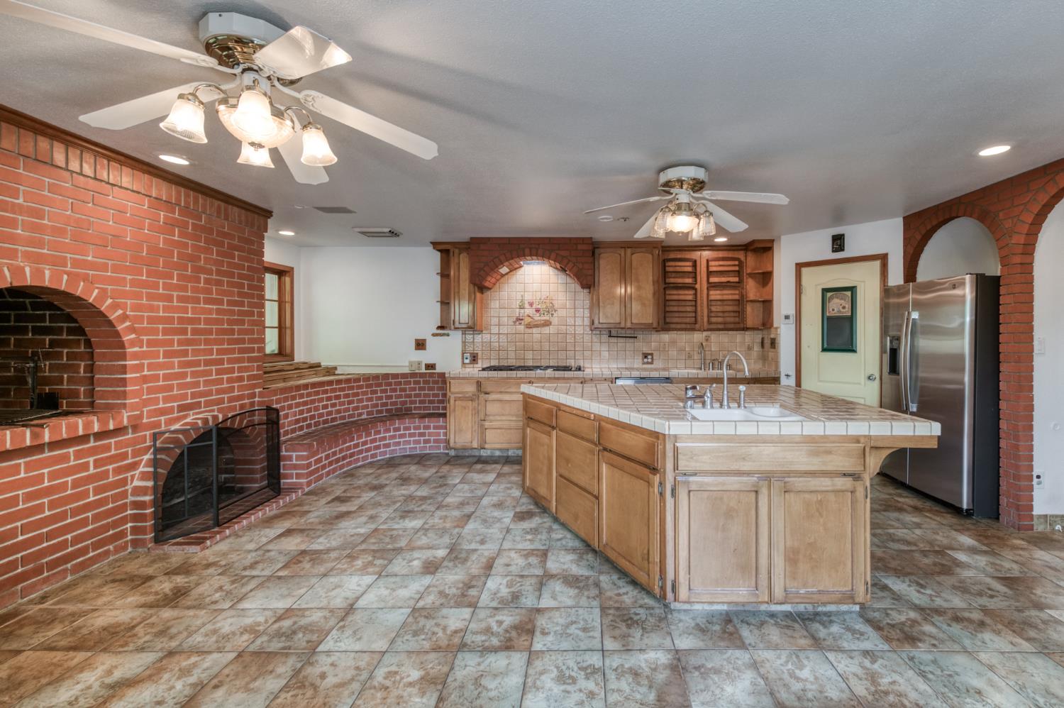 4326 E Gettysburg Ave, Fresno, CA 93726