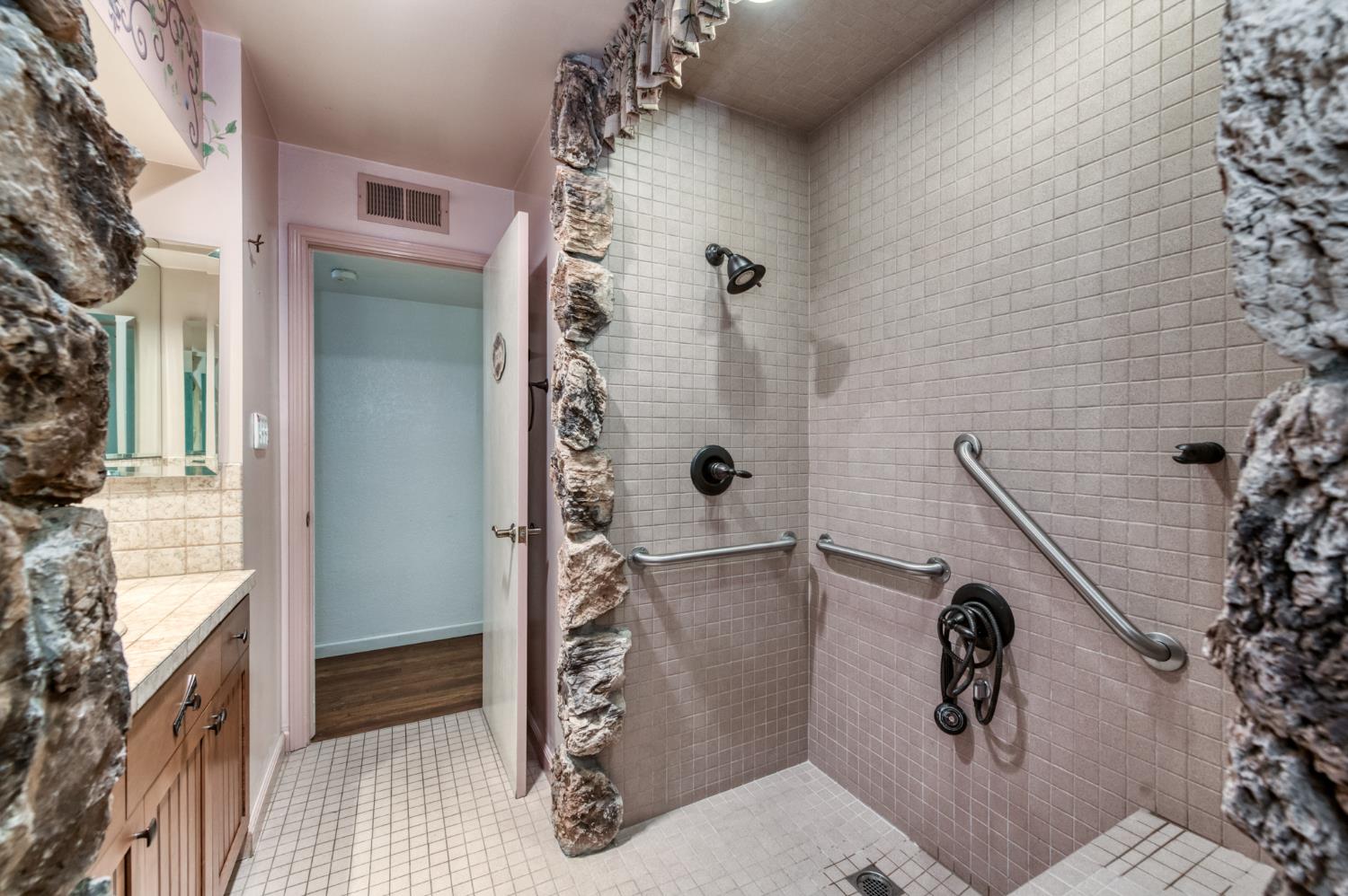 4326 E Gettysburg Ave, Fresno, CA 93726