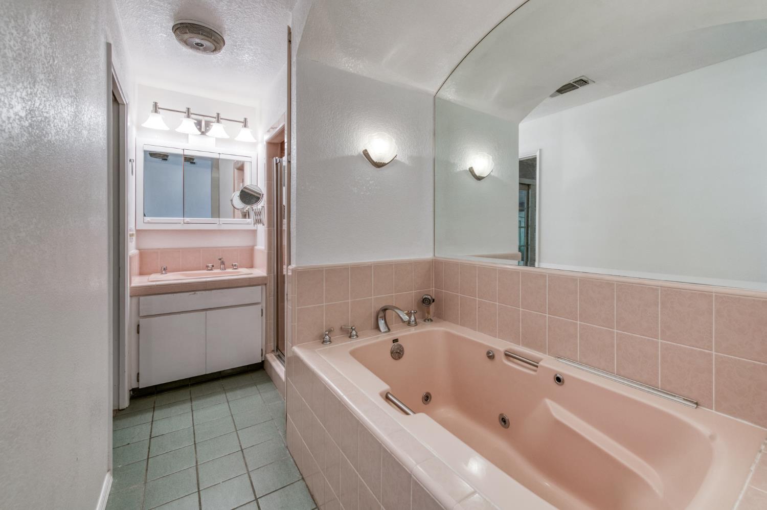 4326 E Gettysburg Ave, Fresno, CA 93726