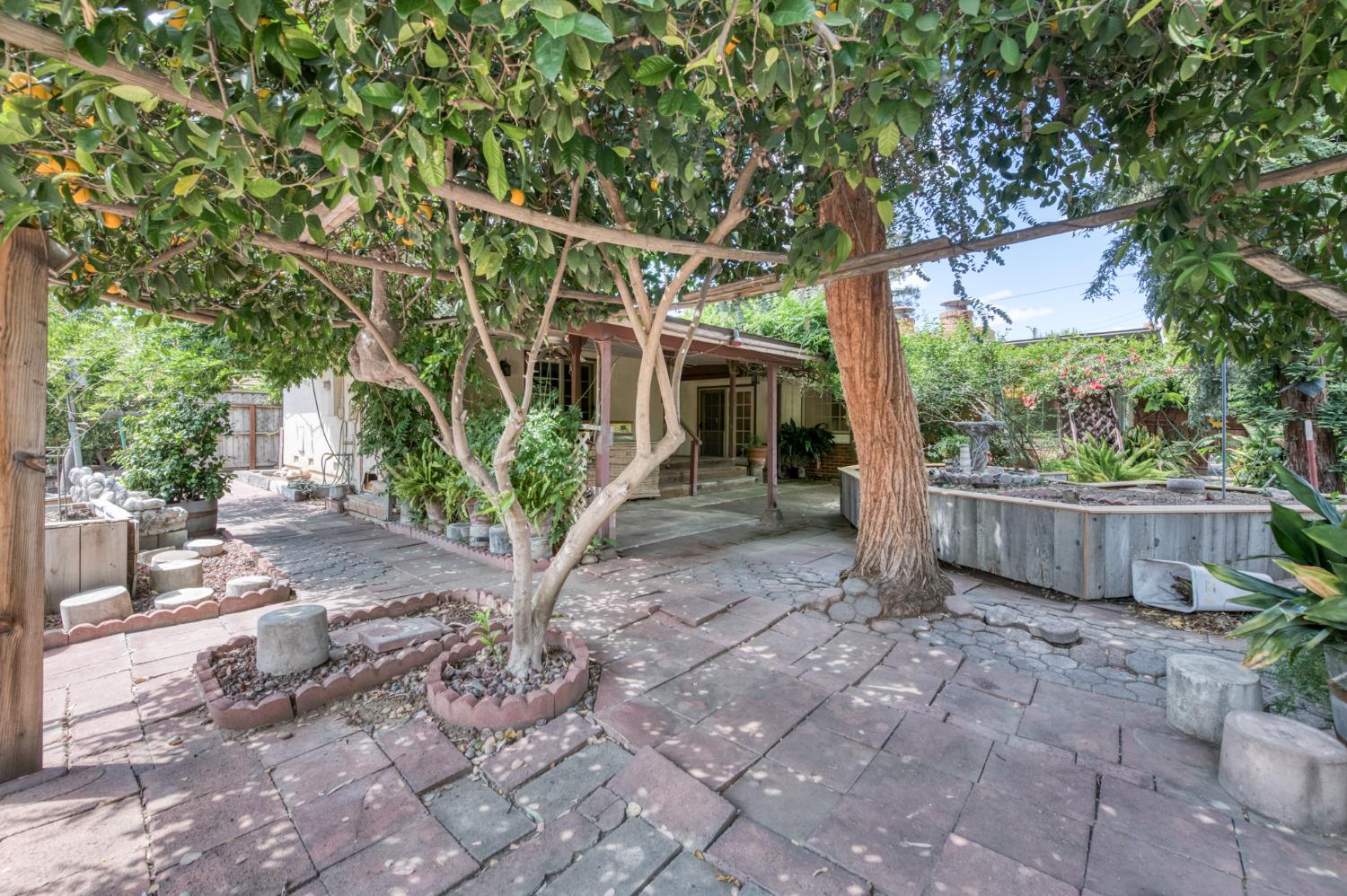 4326 E Gettysburg Ave, Fresno, CA 93726