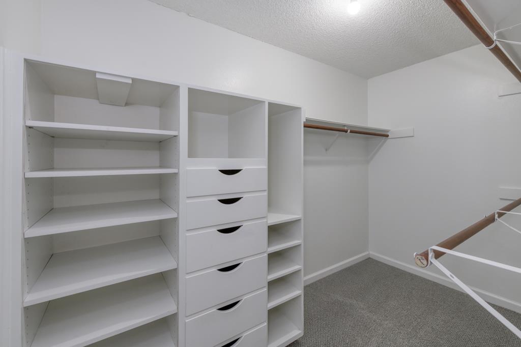 7560 N Charles Ave #C, Fresno, CA 93711