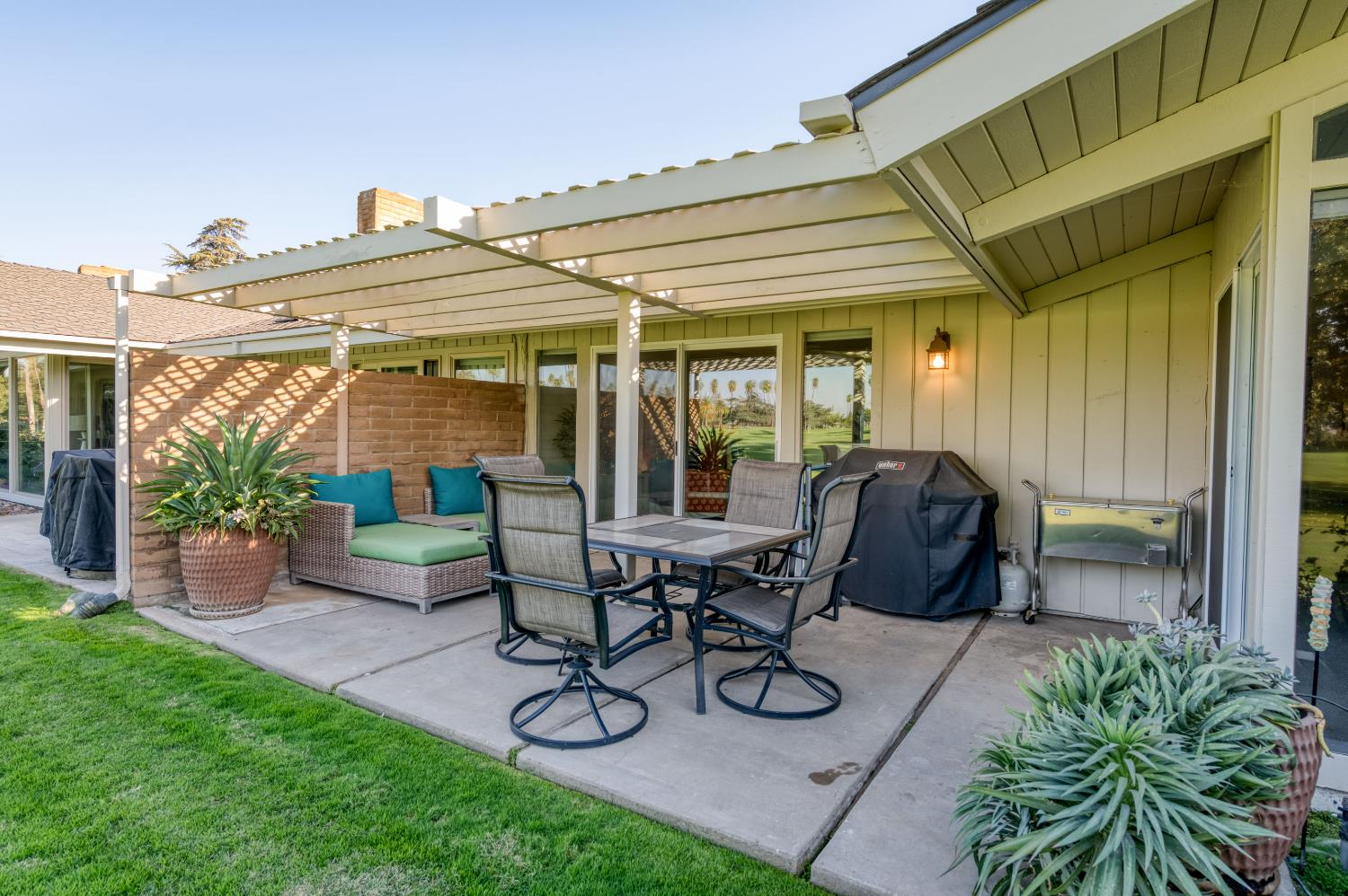 7560 N Charles Ave #C, Fresno, CA 93711