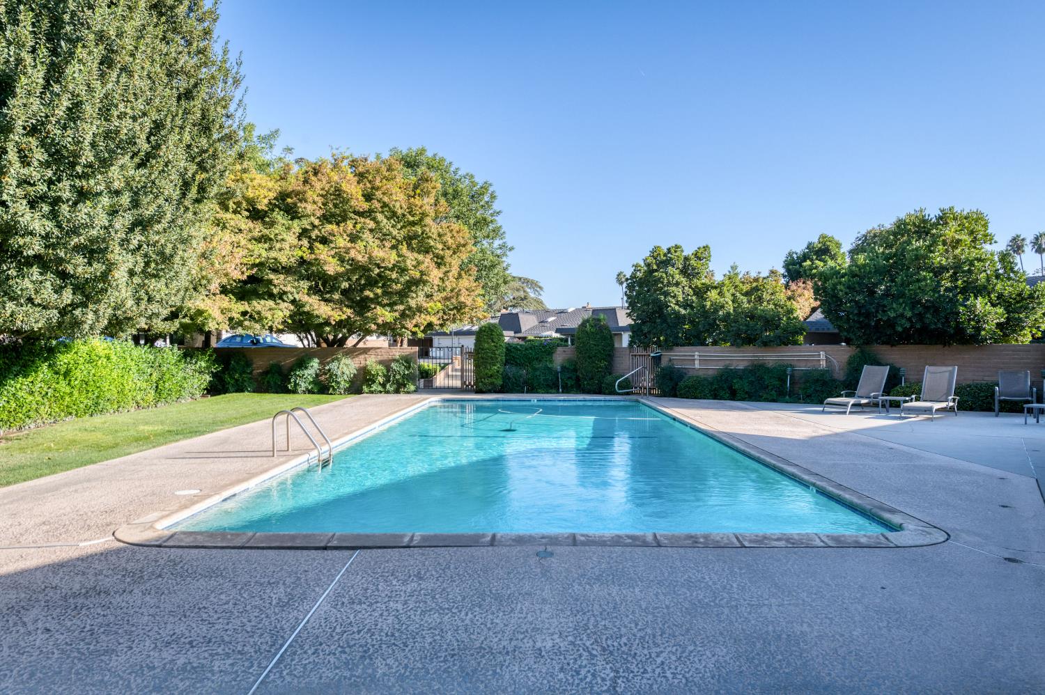 7560 N Charles Ave #C, Fresno, CA 93711