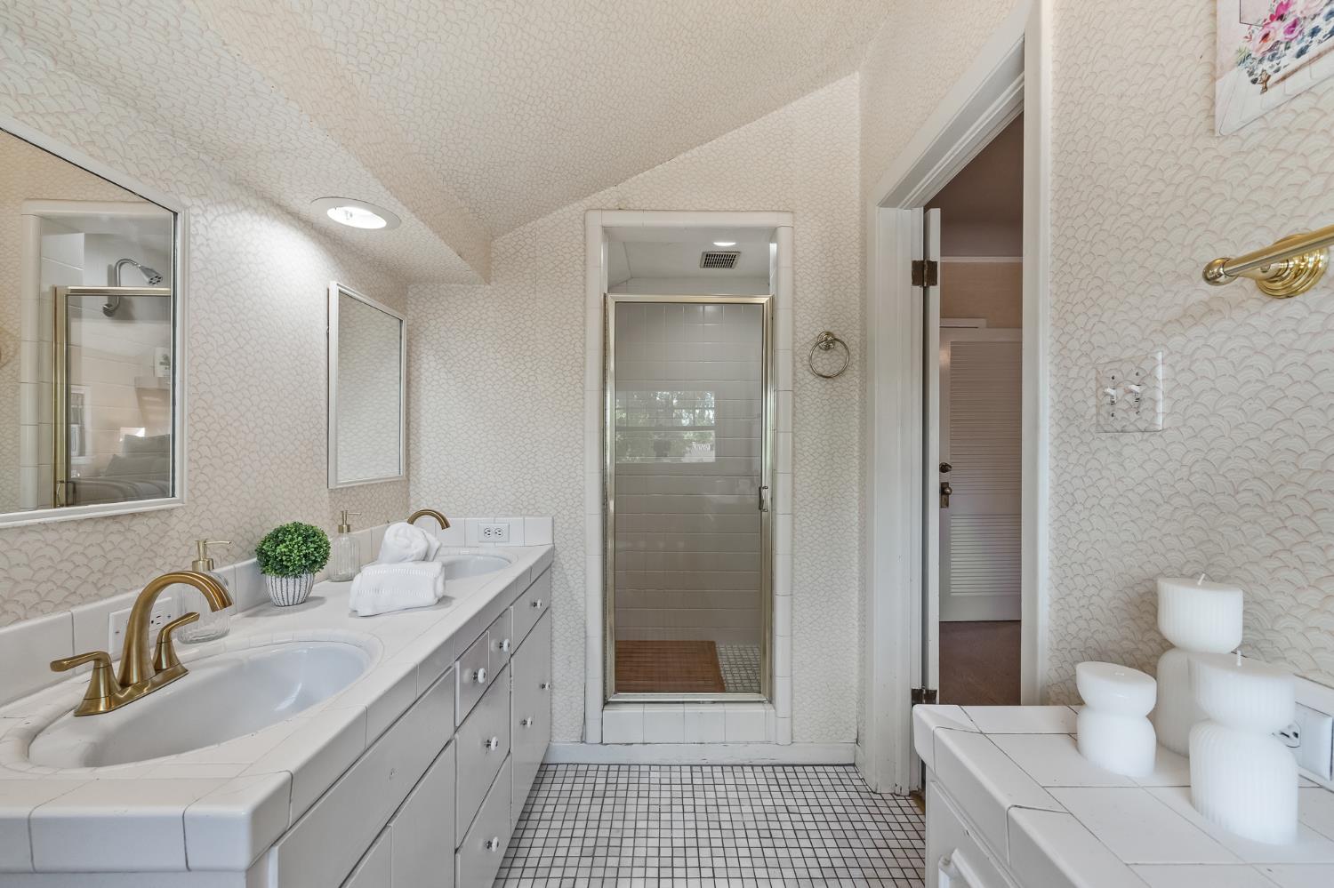 1735 N Hunter Ave, Stockton, CA 95204