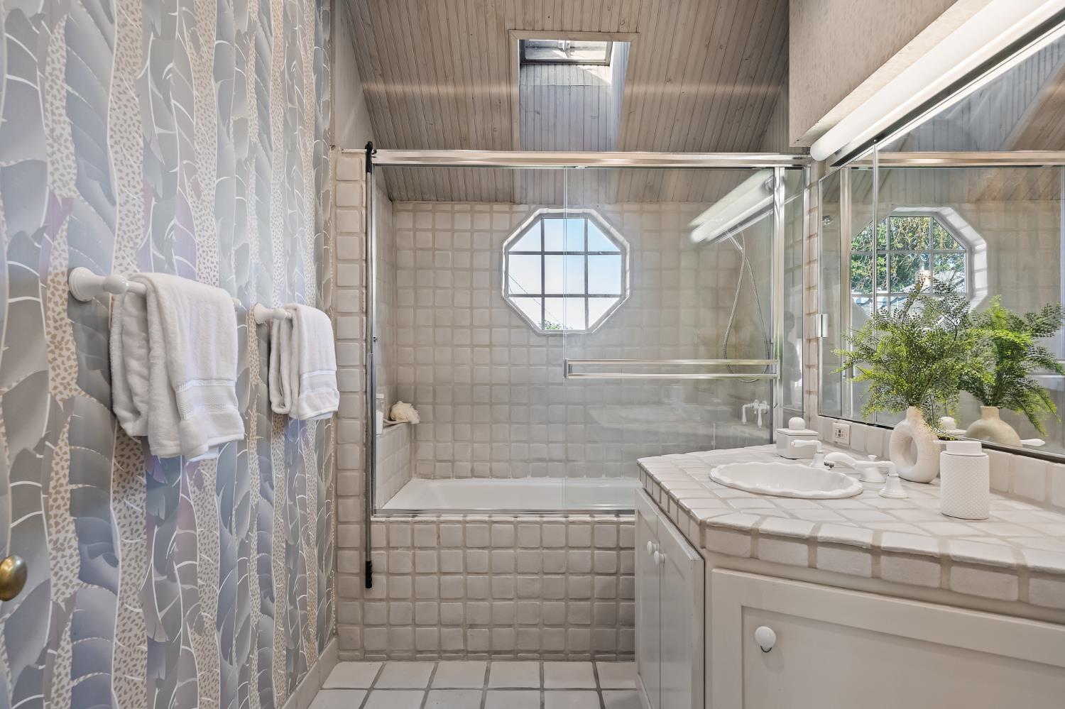 1735 N Hunter Ave, Stockton, CA 95204