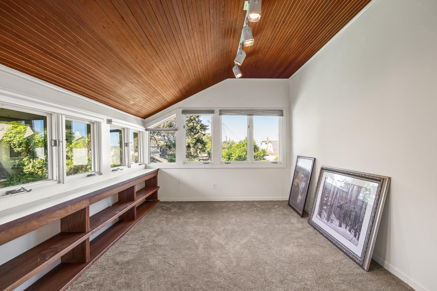 1735 N Hunter Ave, Stockton, CA 95204