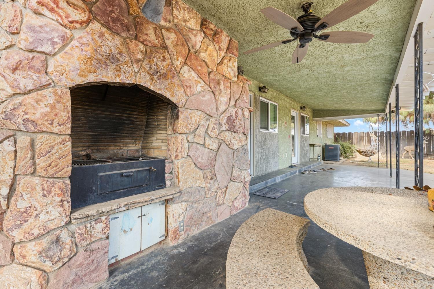 1512 N Brawley, Fresno, CA 93722