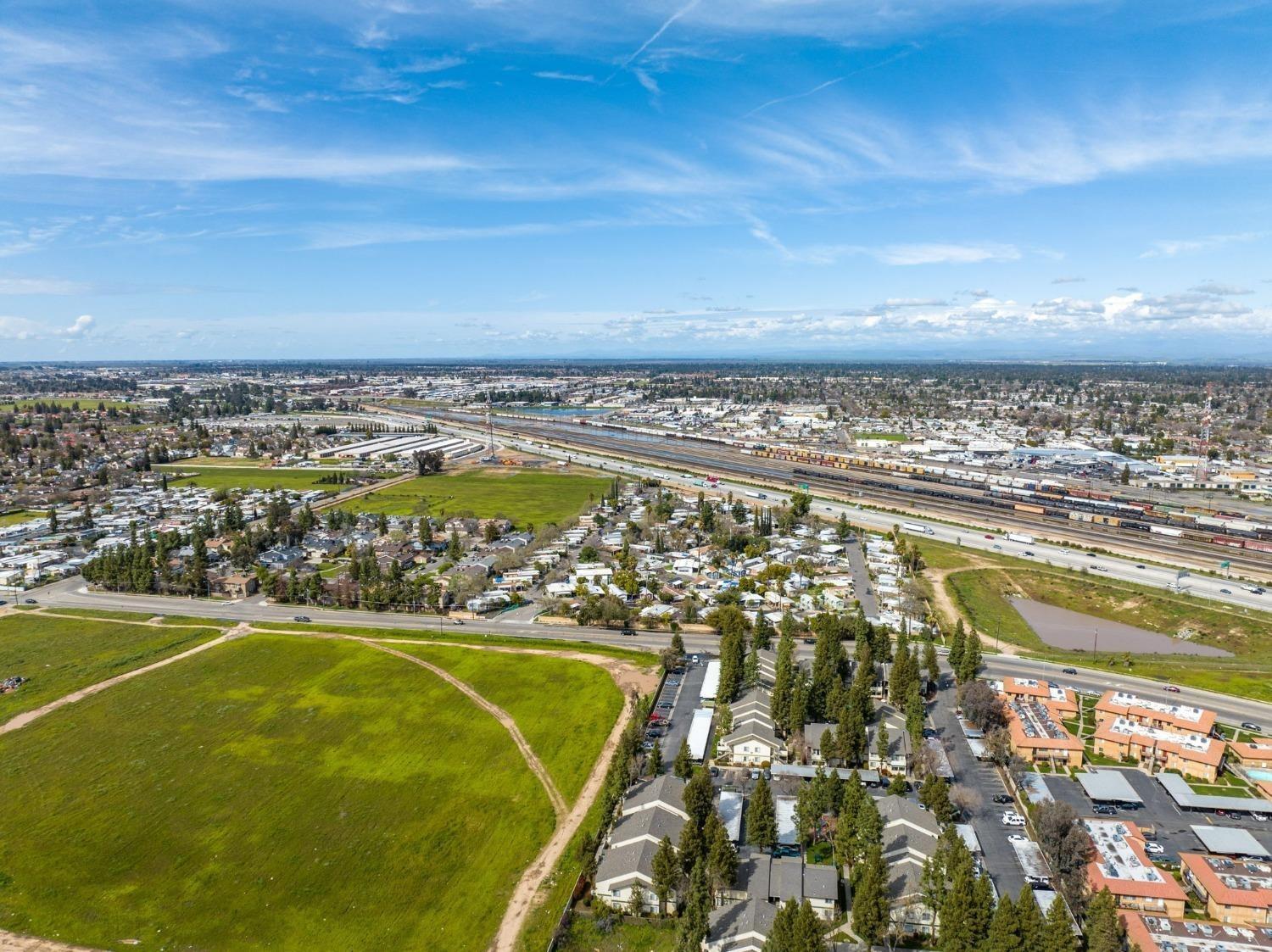 3253 W Princeton Ave, Fresno, CA 93722