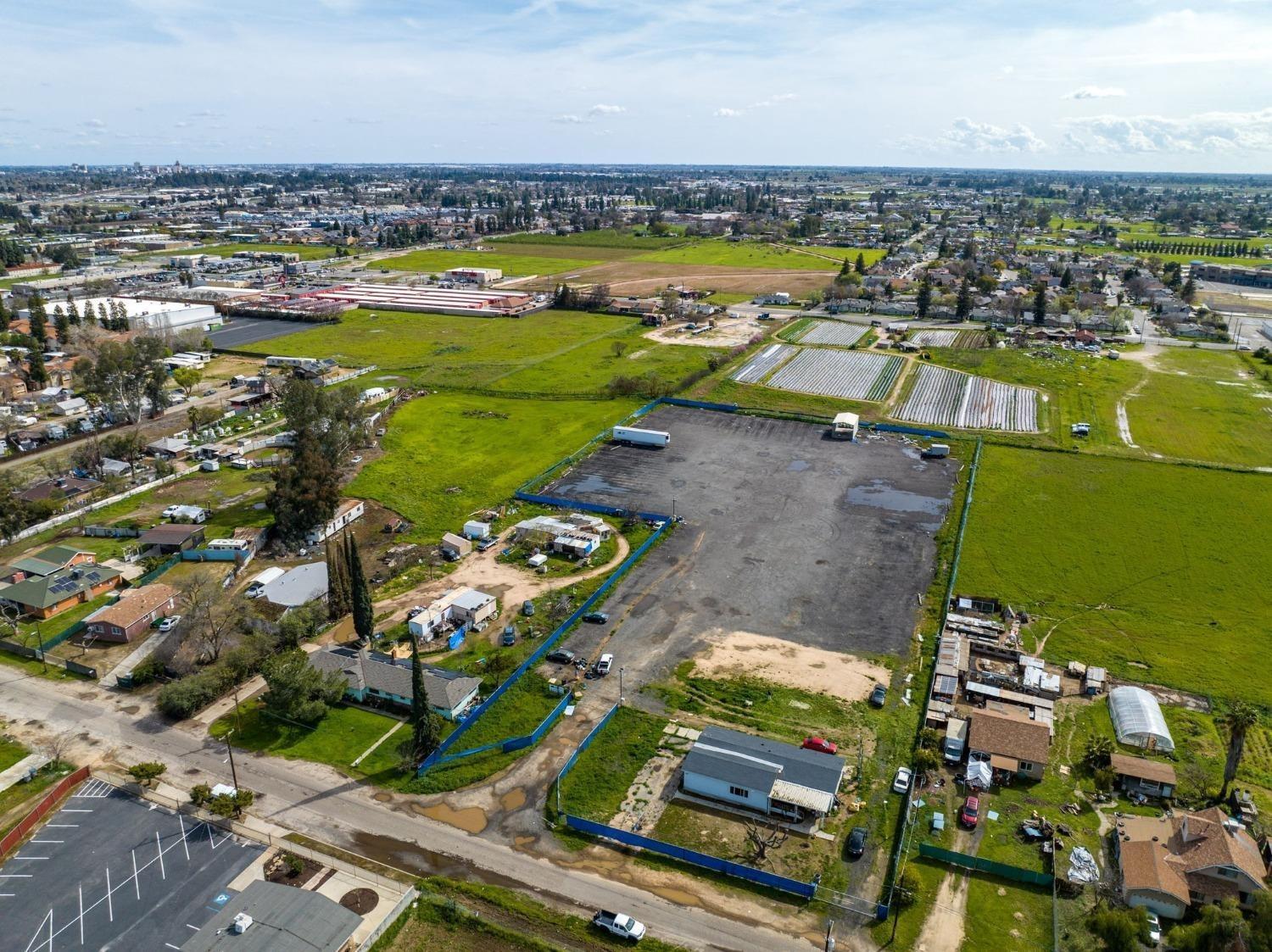 3253 W Princeton Ave, Fresno, CA 93722