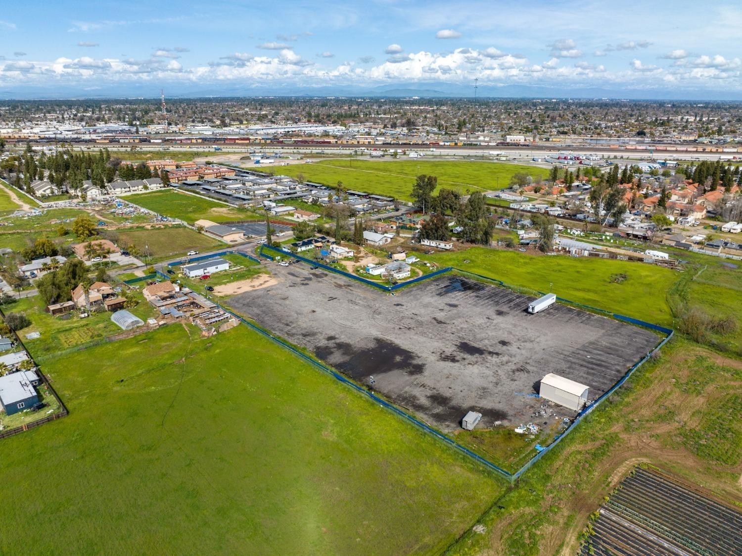 3253 W Princeton Ave, Fresno, CA 93722