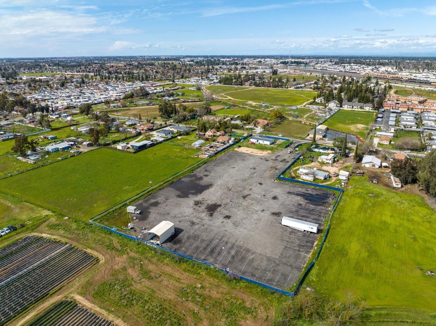 3253 W Princeton Ave, Fresno, CA 93722