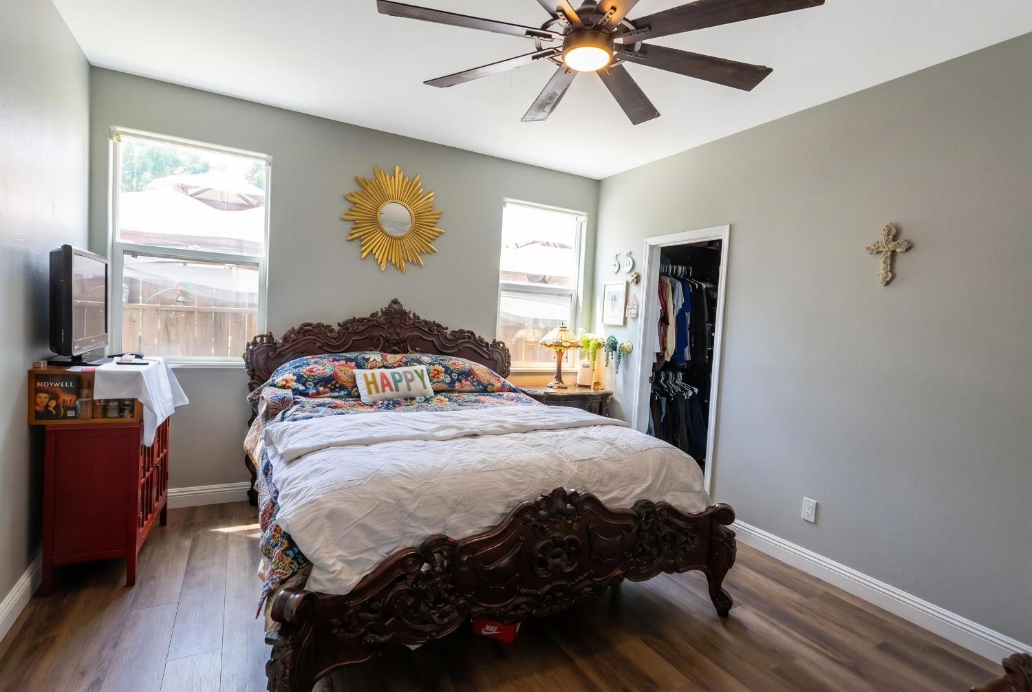 2811 Walton Ave, Sanger, CA 93657