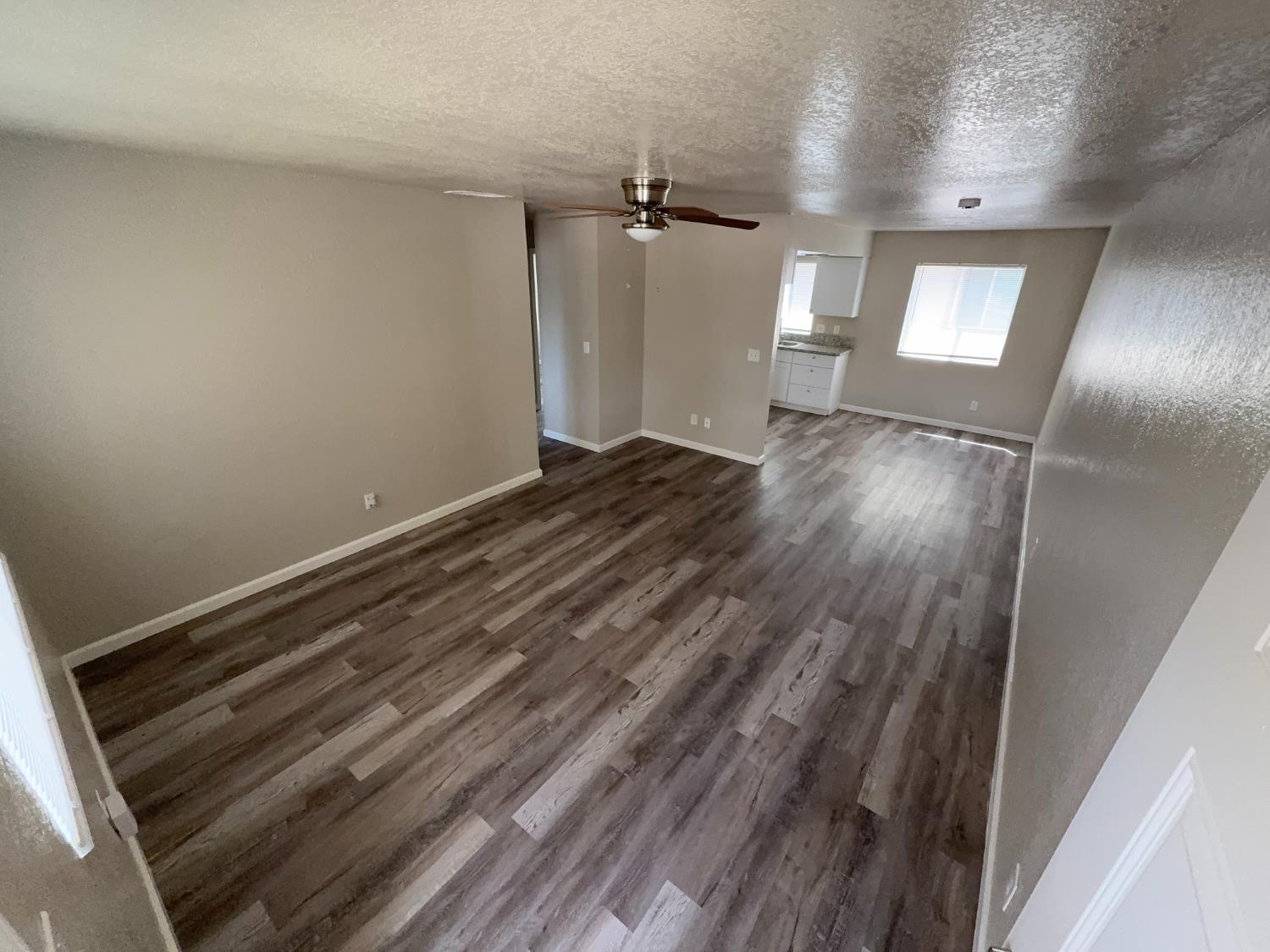 4833 E Lane Ave #101, Fresno, CA 93727