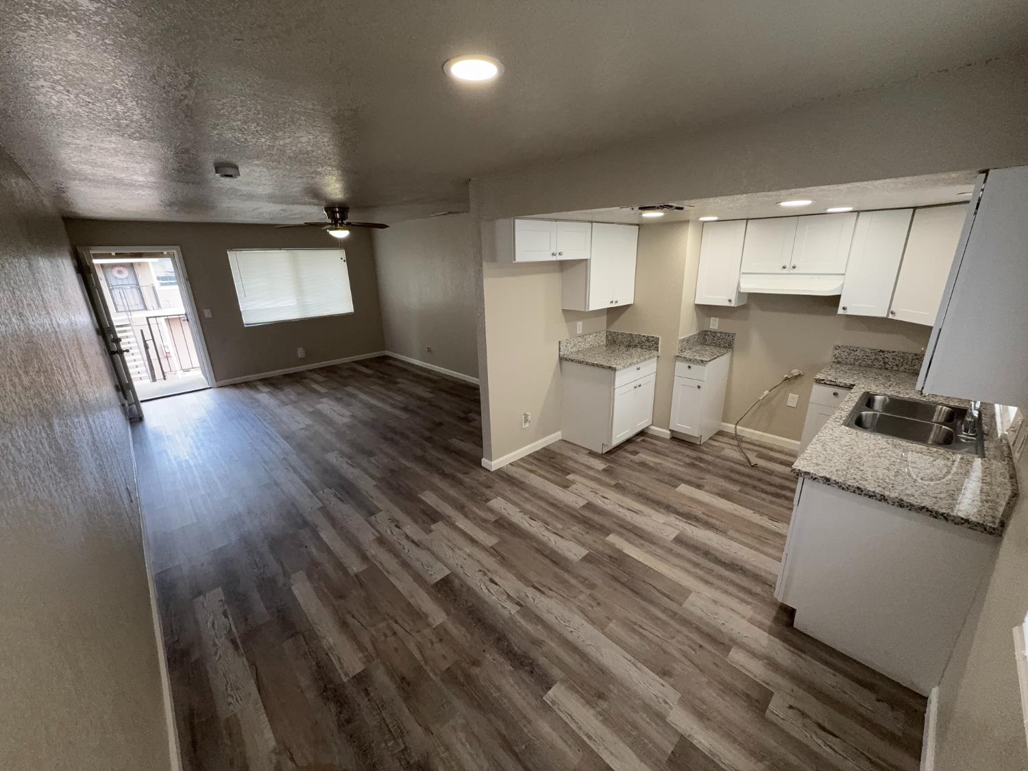 4833 E Lane Ave #101, Fresno, CA 93727