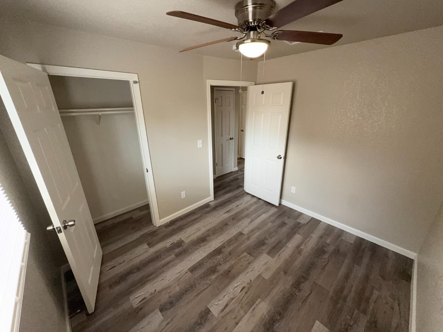 4833 E Lane Ave #101, Fresno, CA 93727