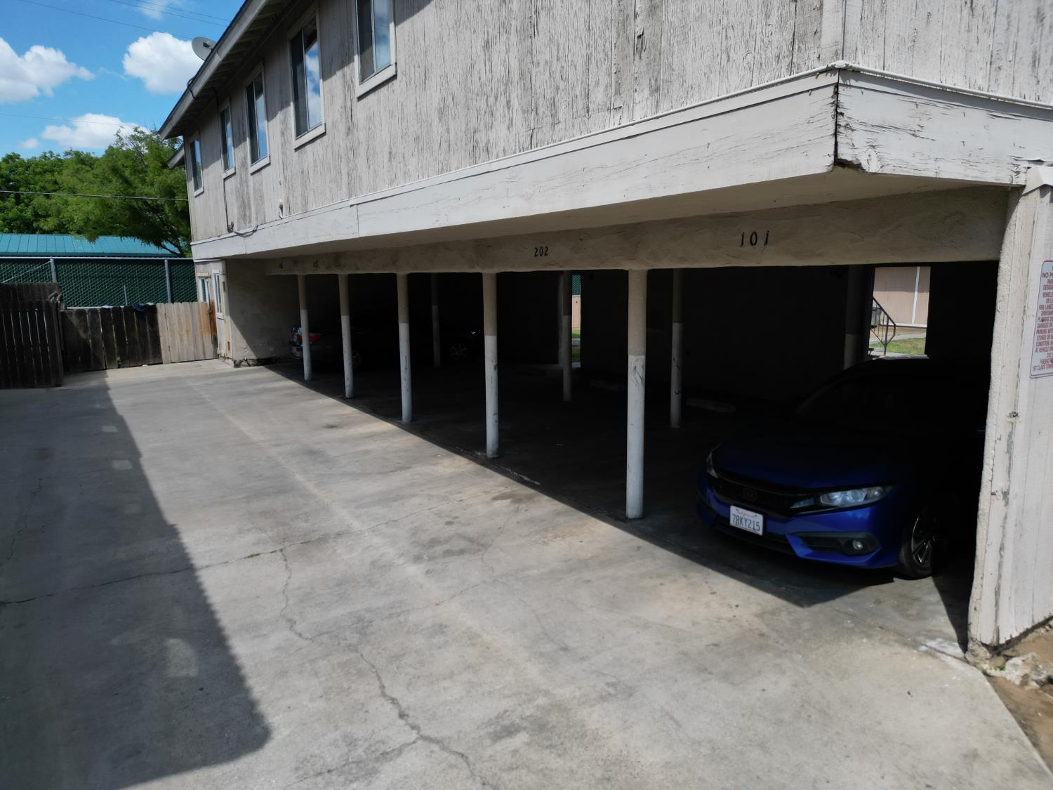 4833 E Lane Ave #101, Fresno, CA 93727