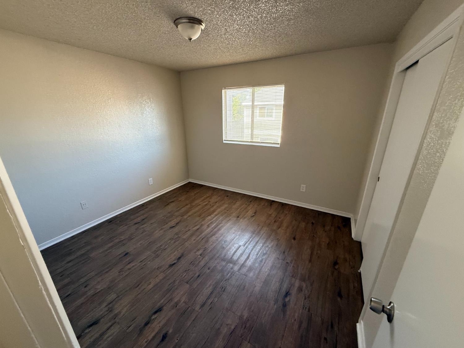 4833 E Lane Ave, Fresno, CA 93727