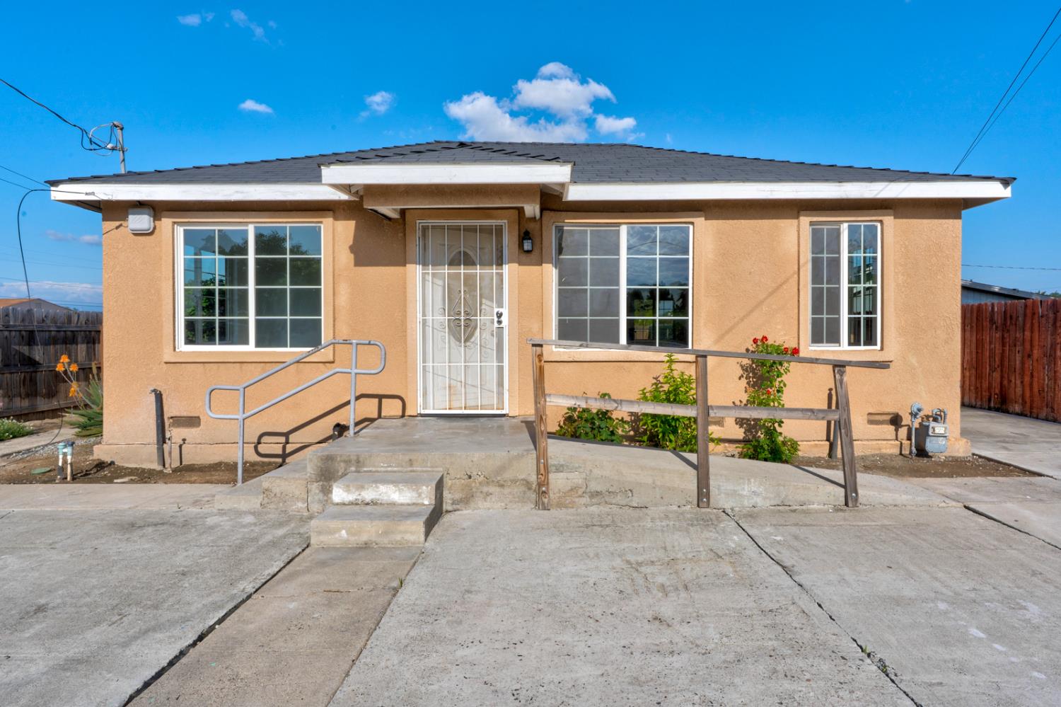 651 Olive, Hanford, CA 93230