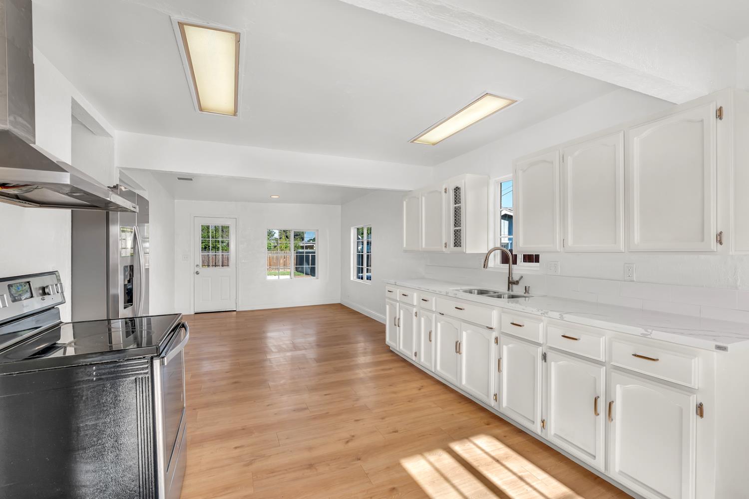 651 Olive, Hanford, CA 93230