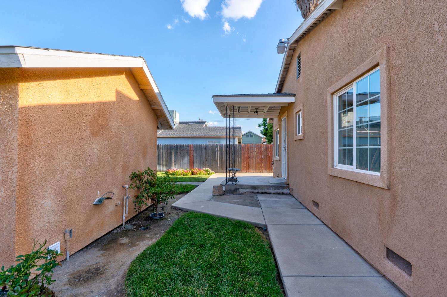 651 Olive, Hanford, CA 93230