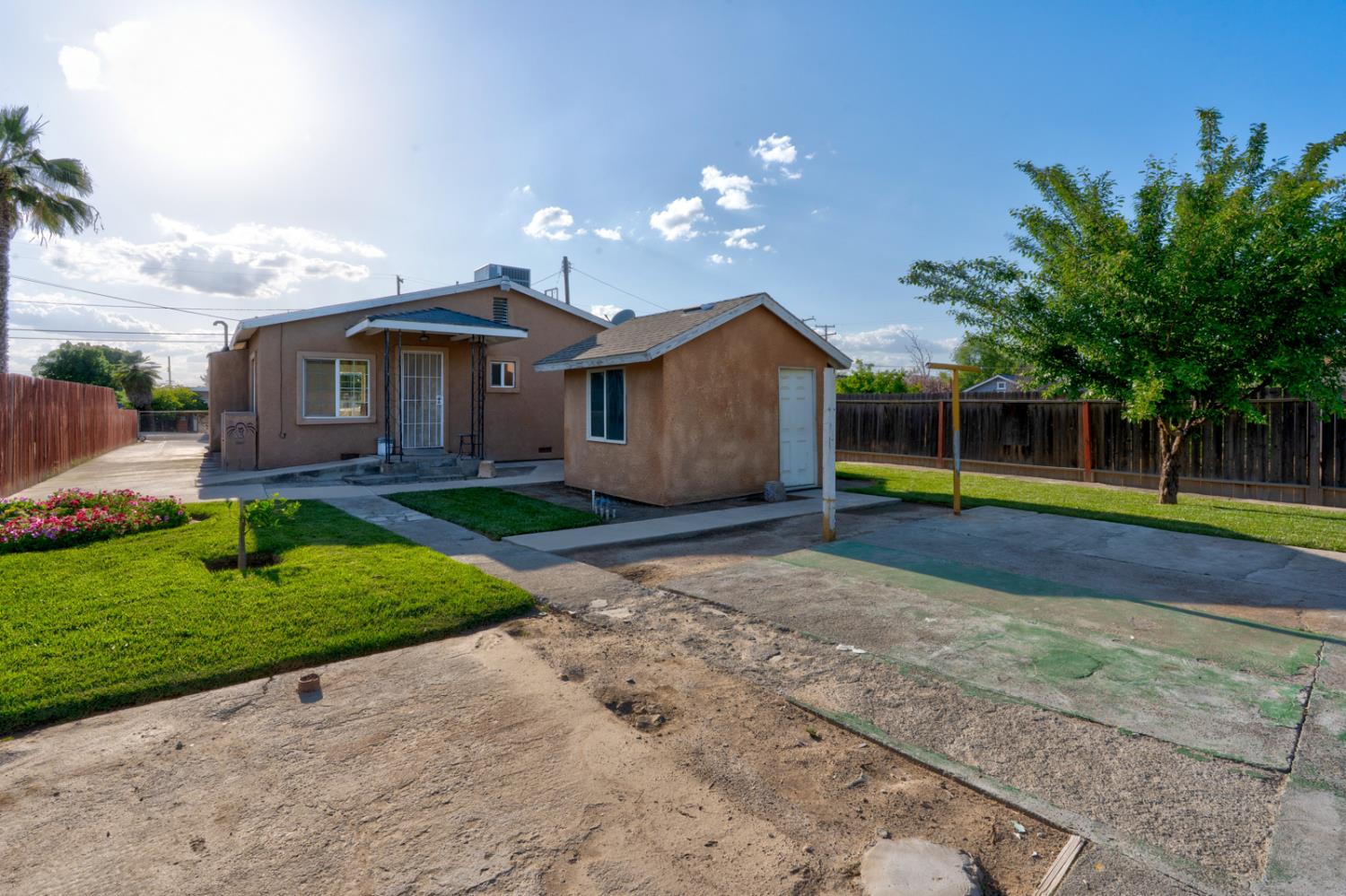 651 Olive, Hanford, CA 93230