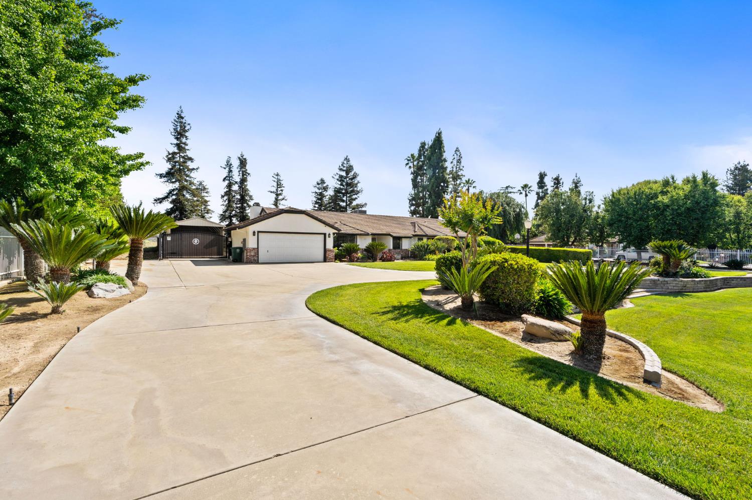 7311 W Rialto Ave, Fresno, CA 93723