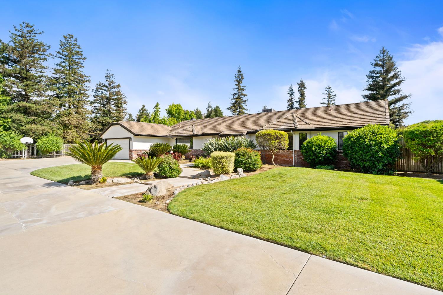 7311 W Rialto Ave, Fresno, CA 93723