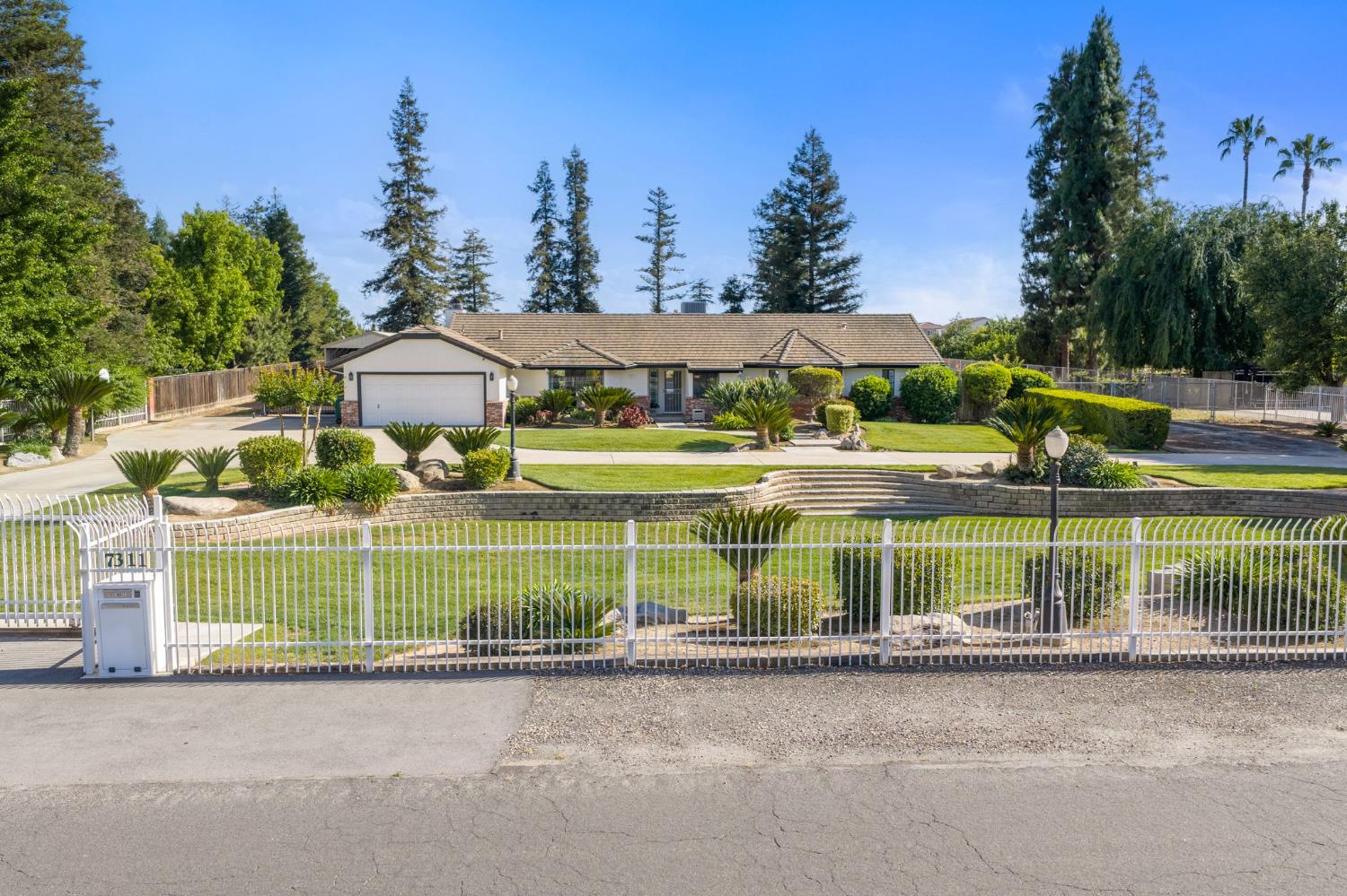 7311 W Rialto Ave, Fresno, CA 93723