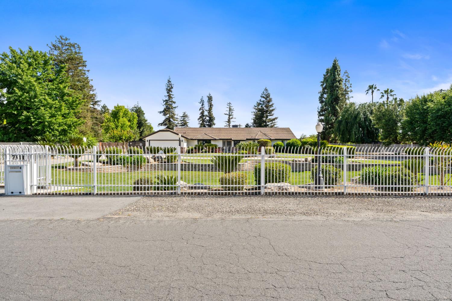 7311 W Rialto Ave, Fresno, CA 93723