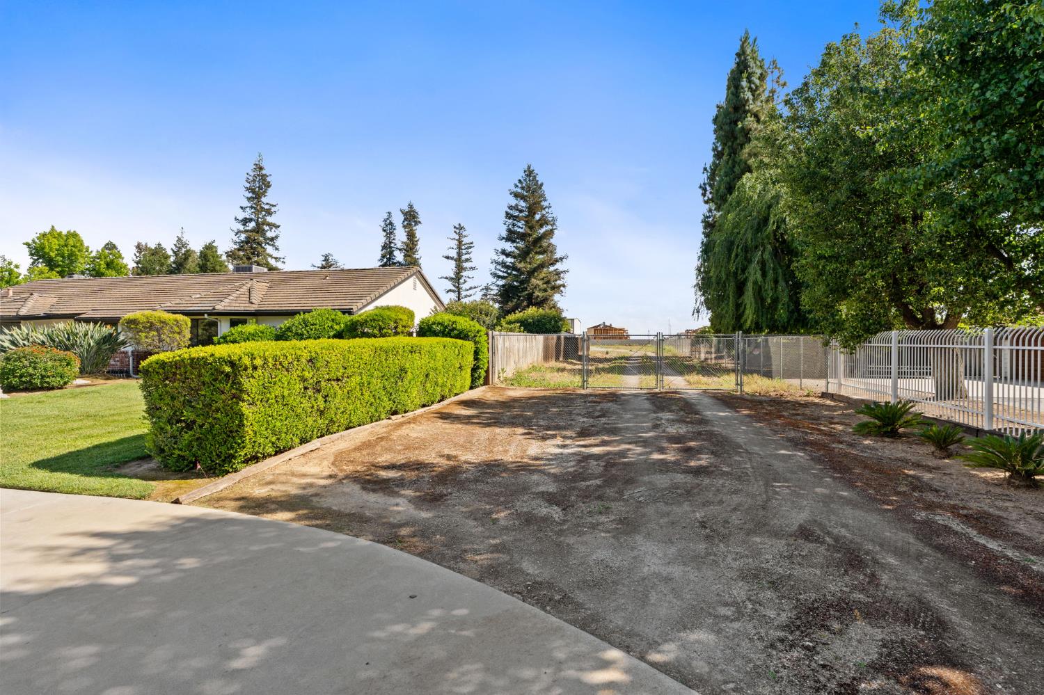 7311 W Rialto Ave, Fresno, CA 93723