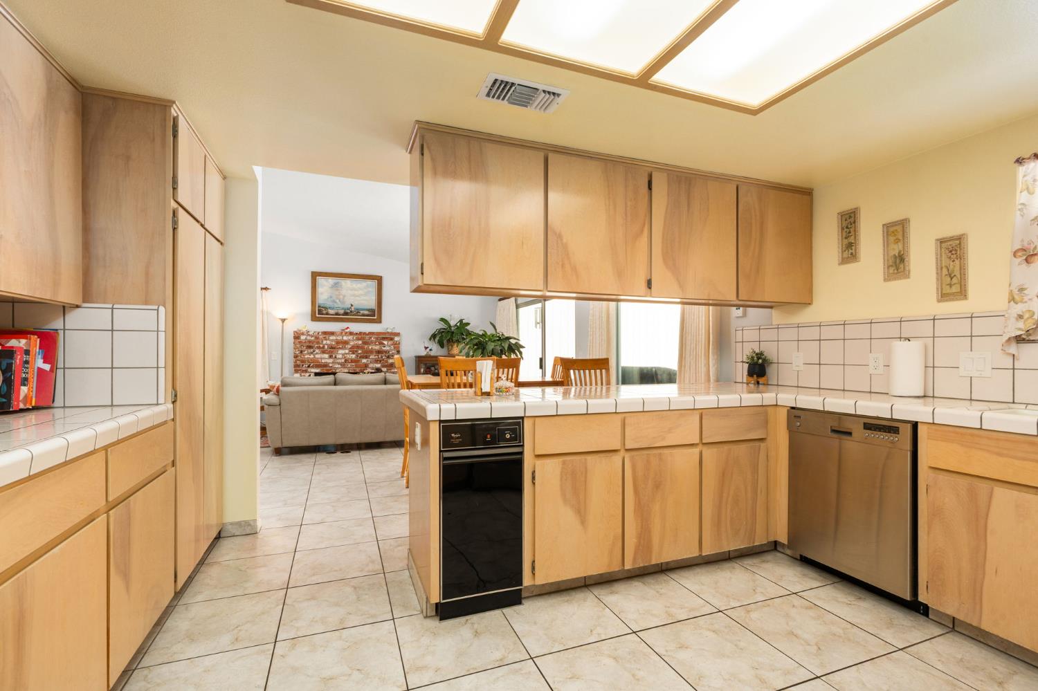 7311 W Rialto Ave, Fresno, CA 93723