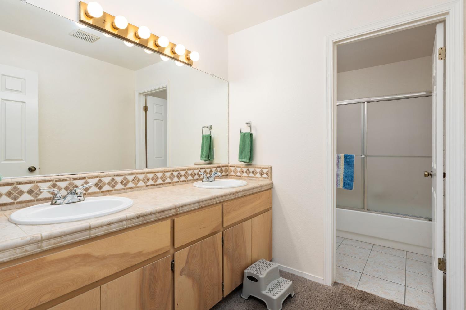 7311 W Rialto Ave, Fresno, CA 93723