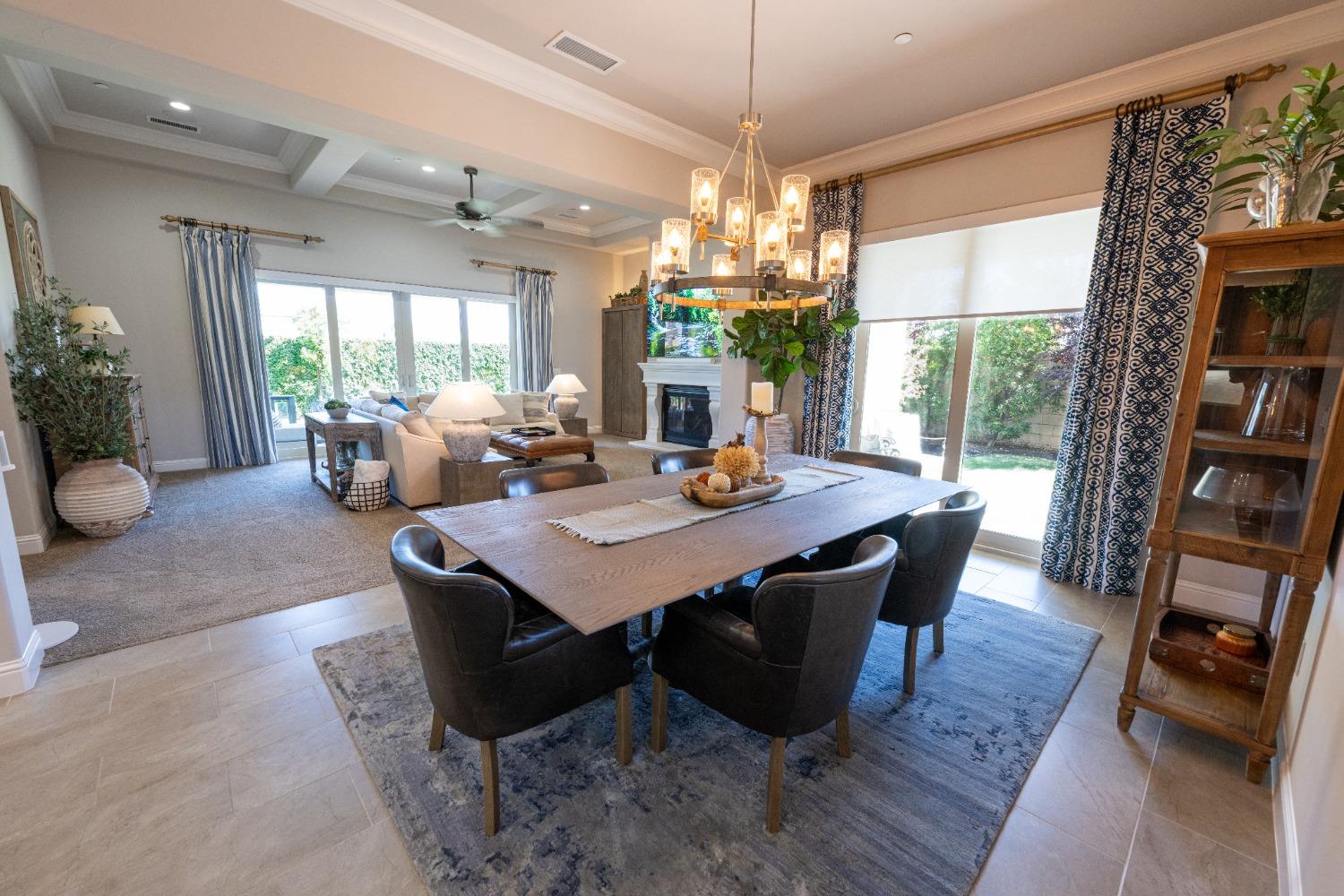 11854 N Champions Dr, Fresno, CA 93730